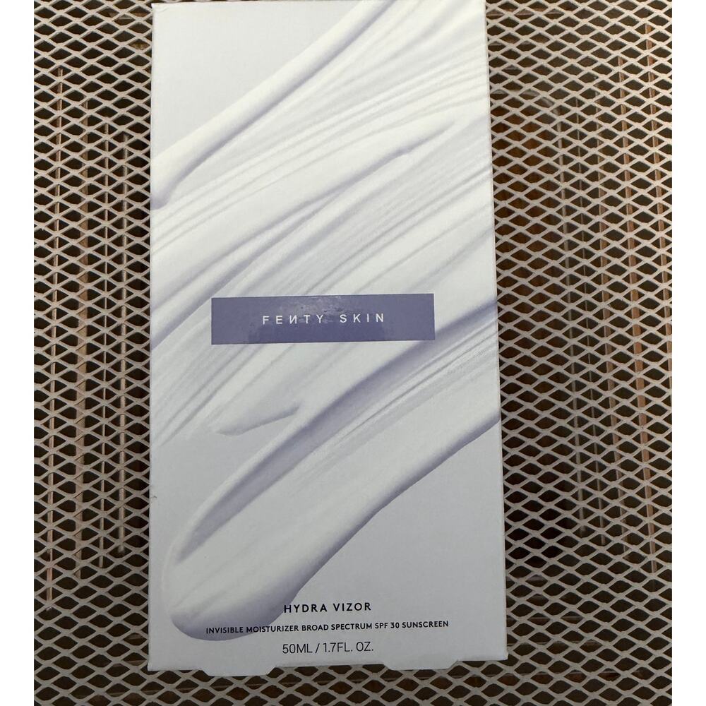 Fenty Skin Hydra Vizor Invisible Moisturizer BroadSpectrum SPF30 Sunscreen1.7OZ